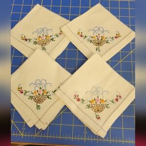 Bundle of 4 Vintage Embroidered Floral Basket 10" Napkins